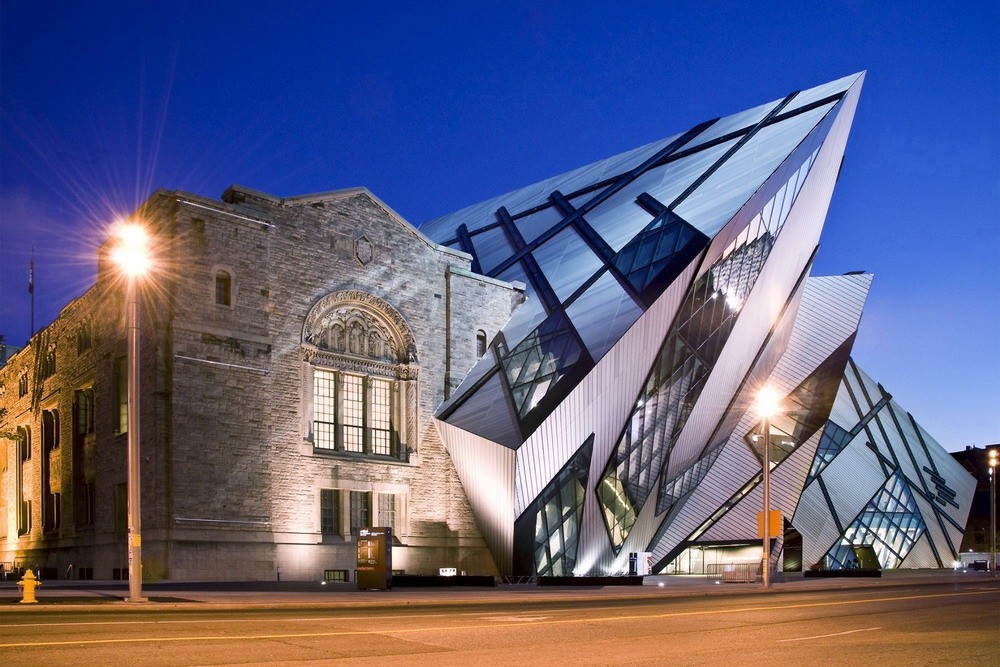 Explore the Royal Ontario Museum (ROM)